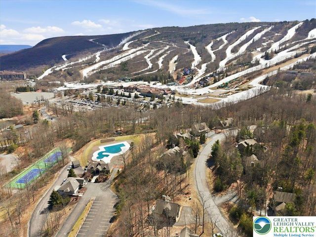 111 High Mountain Lane, Coolbaugh Twp, PA 18347