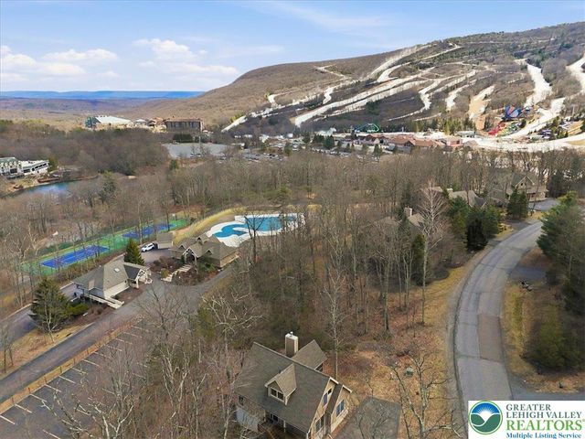 111 High Mountain Lane, Coolbaugh Twp, PA 18347