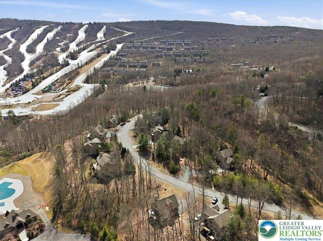 111 High Mountain Lane, Coolbaugh Twp, PA 18347