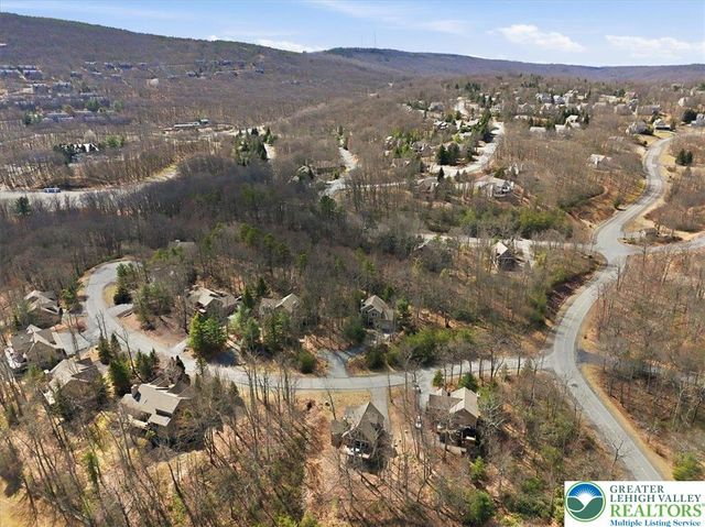 111 High Mountain Lane, Coolbaugh Twp, PA 18347