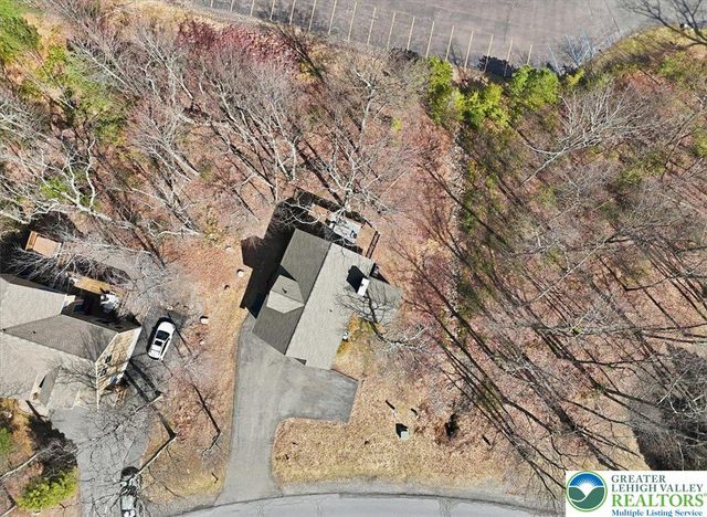 111 High Mountain Lane, Coolbaugh Twp, PA 18347