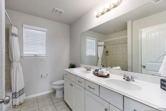 241 Silver Maple DR, Kyle, TX 78640