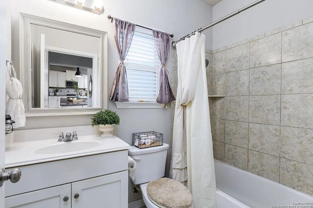 241 Silver Maple DR, Kyle, TX 78640