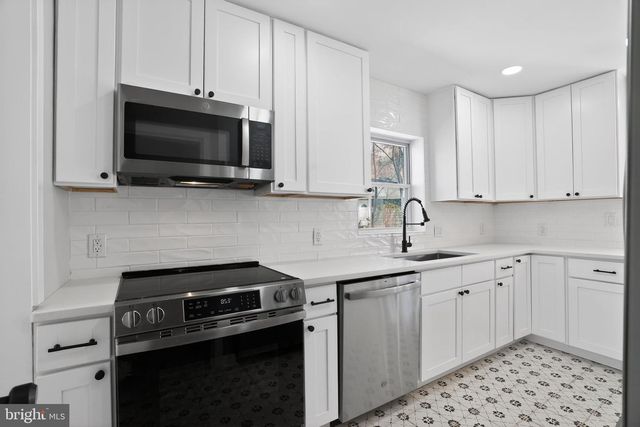 99 RORER ST, Erdenheim, PA 19038