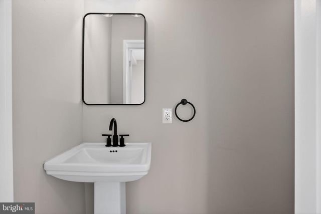 99 RORER ST, Erdenheim, PA 19038