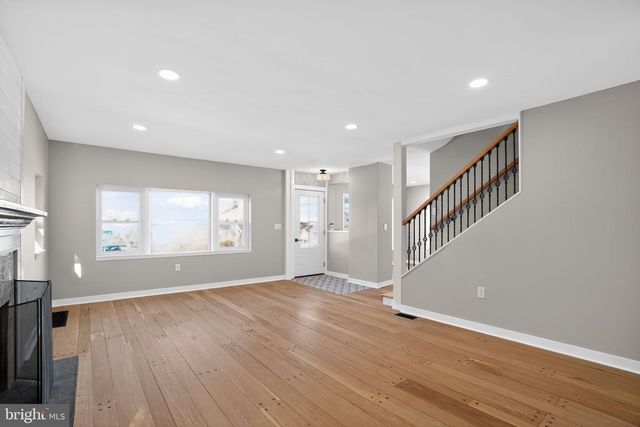 99 RORER ST, Erdenheim, PA 19038