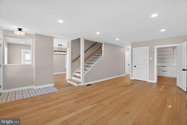 99 RORER ST, Erdenheim, PA 19038