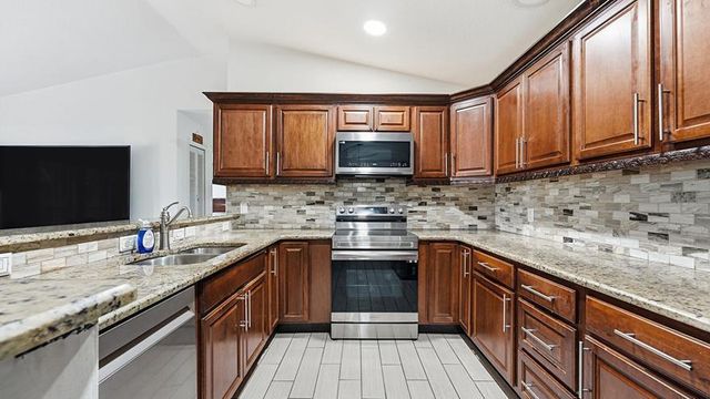 2301 SW Barber Lane, Port St. Lucie, FL 34984