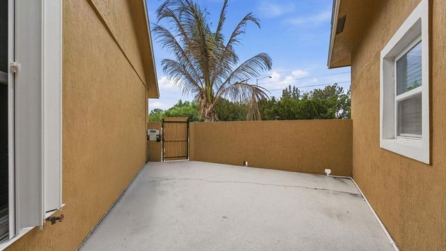 2301 SW Barber Lane, Port St. Lucie, FL 34984