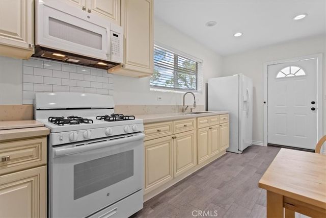 9617 Cedros, Panorama City, CA 91402