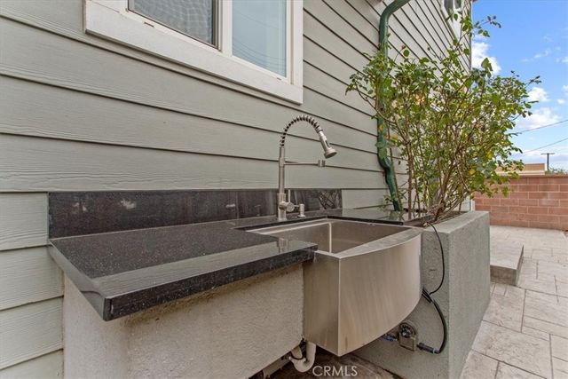 9617 Cedros, Panorama City, CA 91402