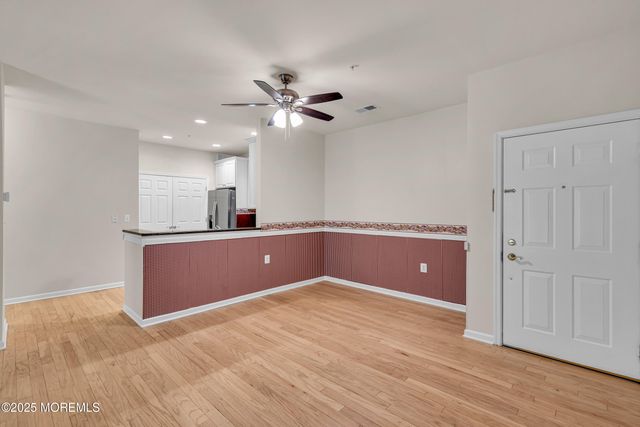 425 Sophee Lane, Lakewood, NJ 08701