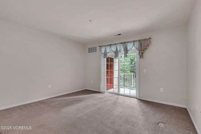 425 Sophee Lane, Lakewood, NJ 08701