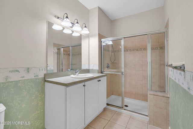 425 Sophee Lane, Lakewood, NJ 08701