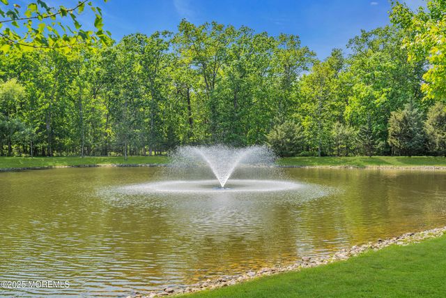 425 Sophee Lane, Lakewood, NJ 08701