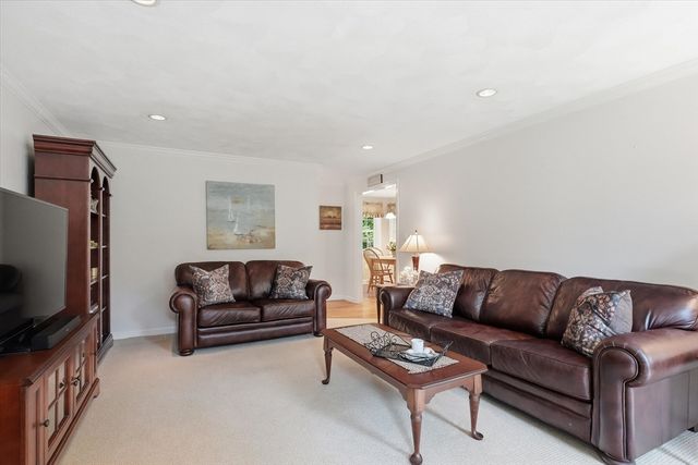 9 Fazio Farm Rd, Georgetown, MA 01833