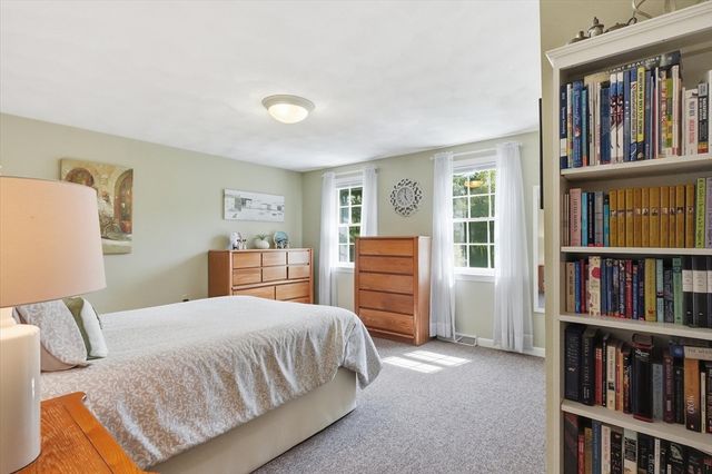 9 Fazio Farm Rd, Georgetown, MA 01833