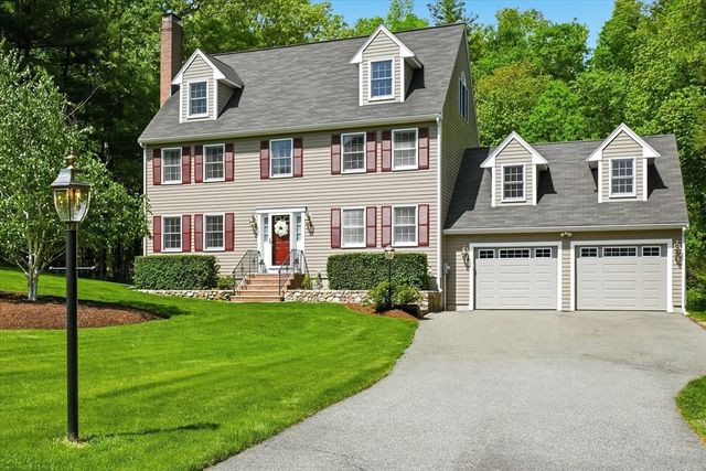 9 Fazio Farm Rd, Georgetown, MA 01833