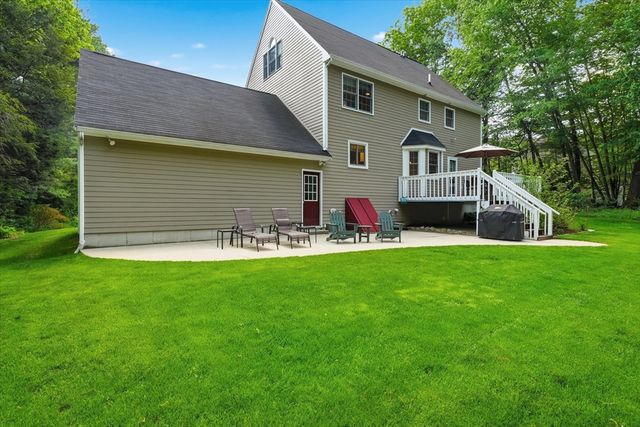9 Fazio Farm Rd, Georgetown, MA 01833