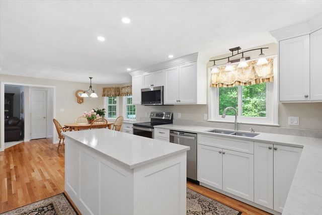 9 Fazio Farm Rd, Georgetown, MA 01833