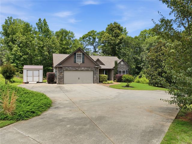 125 C And S Drive, Greer, SC 29651