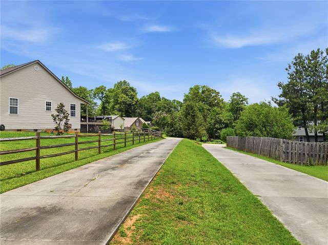 125 C And S Drive, Greer, SC 29651