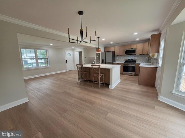53 MARY ELLEN LN, Sicklerville, NJ 08081