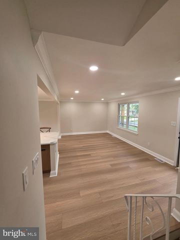 53 MARY ELLEN LN, Sicklerville, NJ 08081