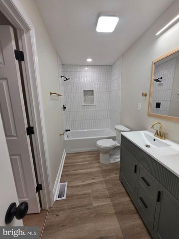 53 MARY ELLEN LN, Sicklerville, NJ 08081