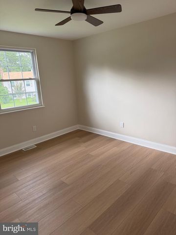 53 MARY ELLEN LN, Sicklerville, NJ 08081
