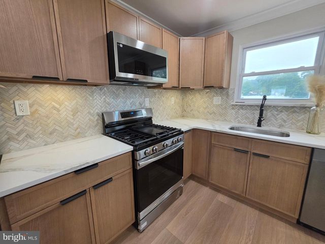 53 MARY ELLEN LN, Sicklerville, NJ 08081