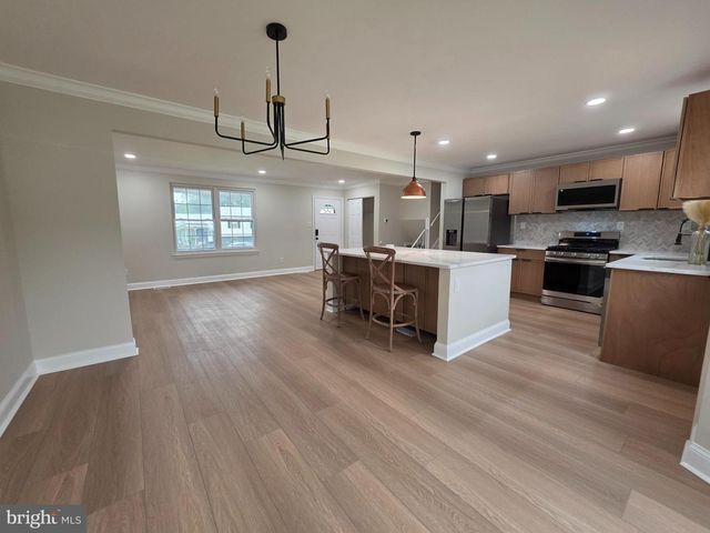53 MARY ELLEN LN, Sicklerville, NJ 08081