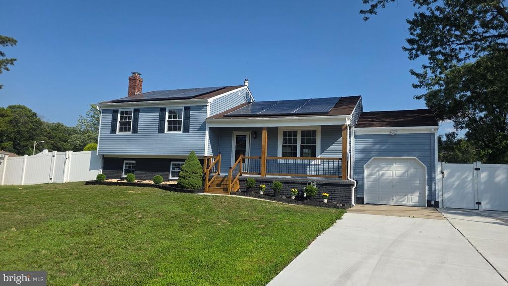 53 MARY ELLEN LN, Sicklerville, NJ 08081