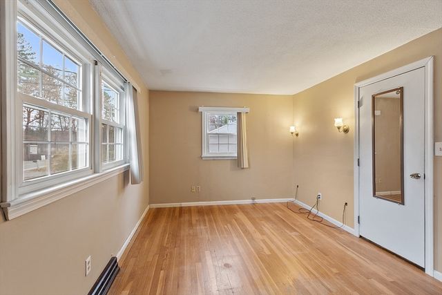 927 Main St, Acton, MA 01720