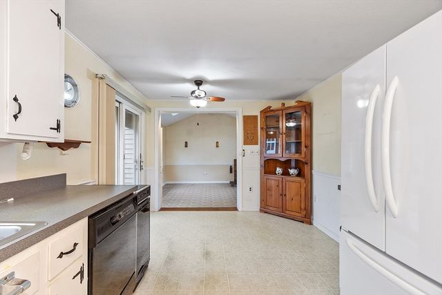 927 Main St, Acton, MA 01720