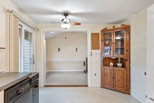 927 Main St, Acton, MA 01720