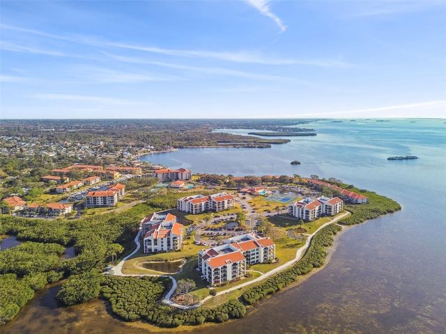 301 MARINER DRIVE 301, Tarpon Springs, FL 34689