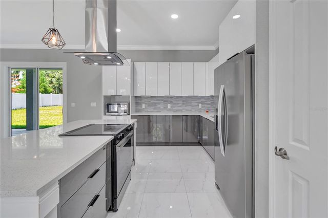 319 WATER SHORE DRIVE, Leesburg, FL 34748