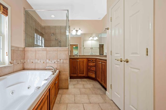123 Spruce Lane, New London, NH 03257