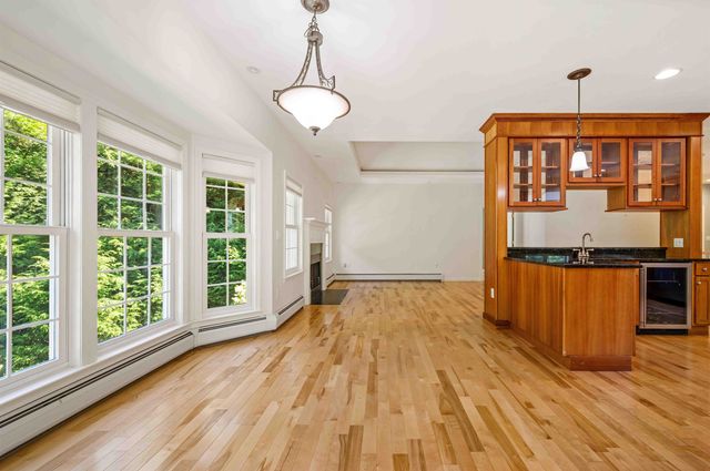 123 Spruce Lane, New London, NH 03257