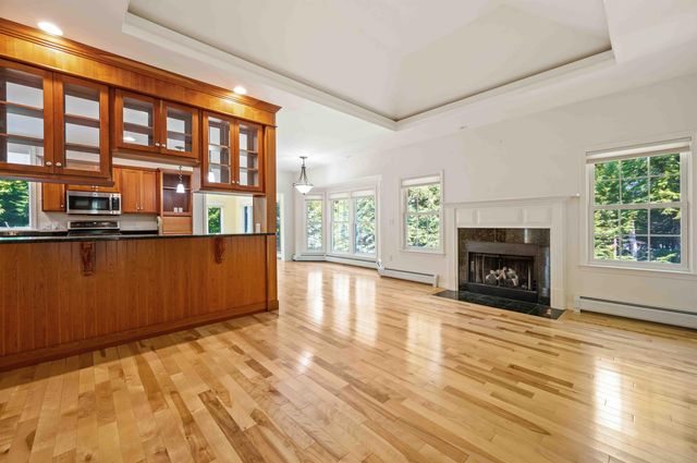 123 Spruce Lane, New London, NH 03257
