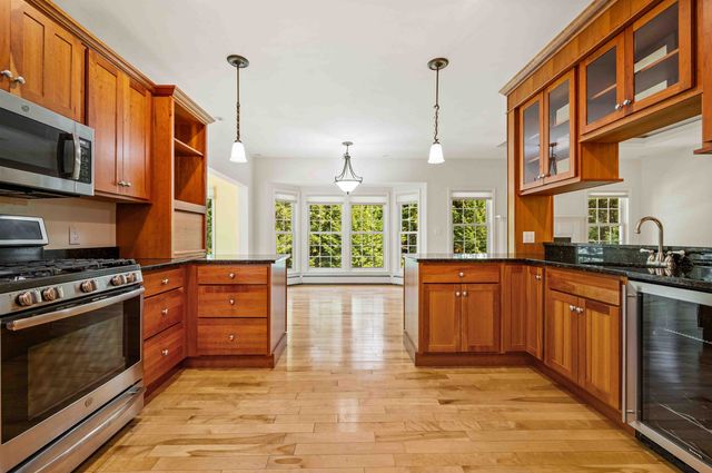 123 Spruce Lane, New London, NH 03257