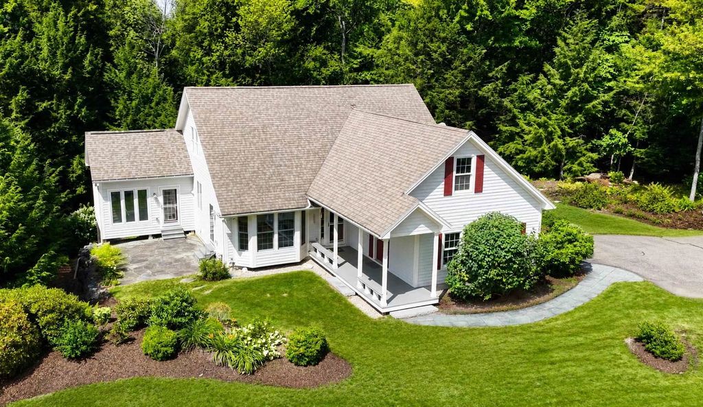 123 Spruce Lane, New London, NH 03257