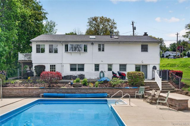 6 Pine Hill Road, Monroe, NY 10950