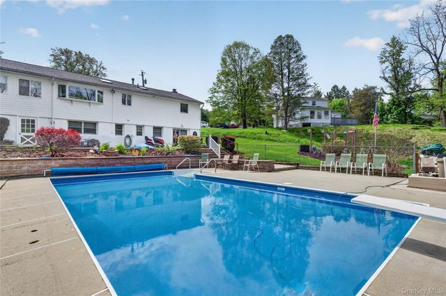6 Pine Hill Road, Monroe, NY 10950