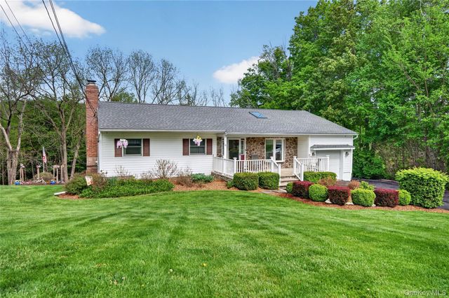 6 Pine Hill Road, Monroe, NY 10950