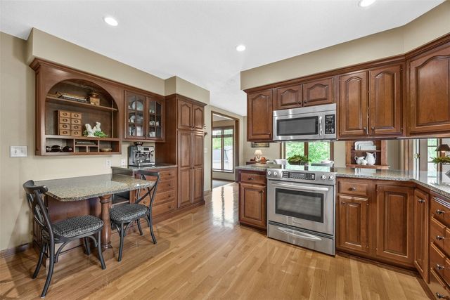 425 Northhaven Drive, Robins, IA 52328