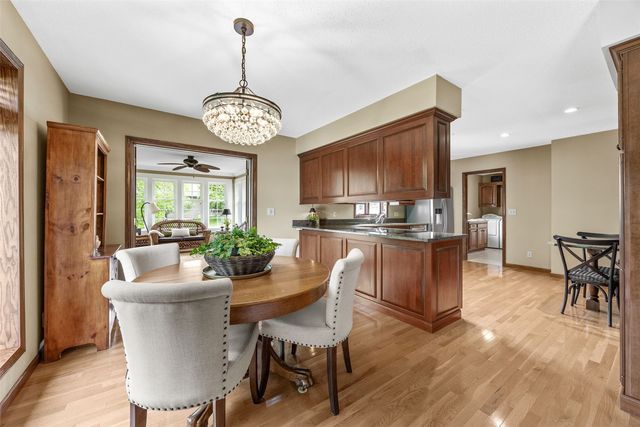 425 Northhaven Drive, Robins, IA 52328
