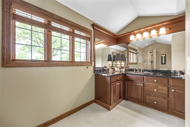425 Northhaven Drive, Robins, IA 52328