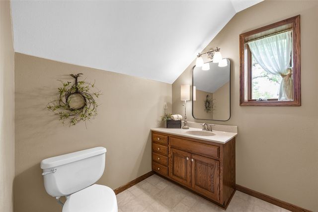 425 Northhaven Drive, Robins, IA 52328